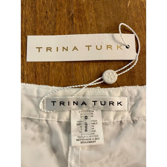 NWT - TRINA TURK White Lace Shorts, SZ 0 - Picture 4 of 6